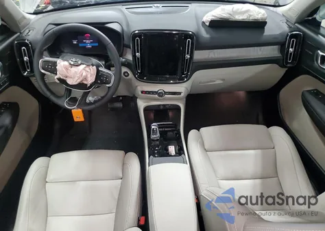 2024 Volvo Xc40 Plus z USA, uszkodzony, nr VIN YV4L12UL9R2354902